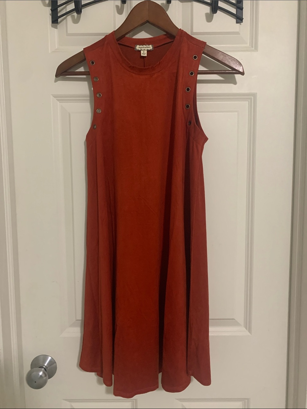 Eyeshadow Burnt Rust Sleeveless Midi Dress with Grommet Trim